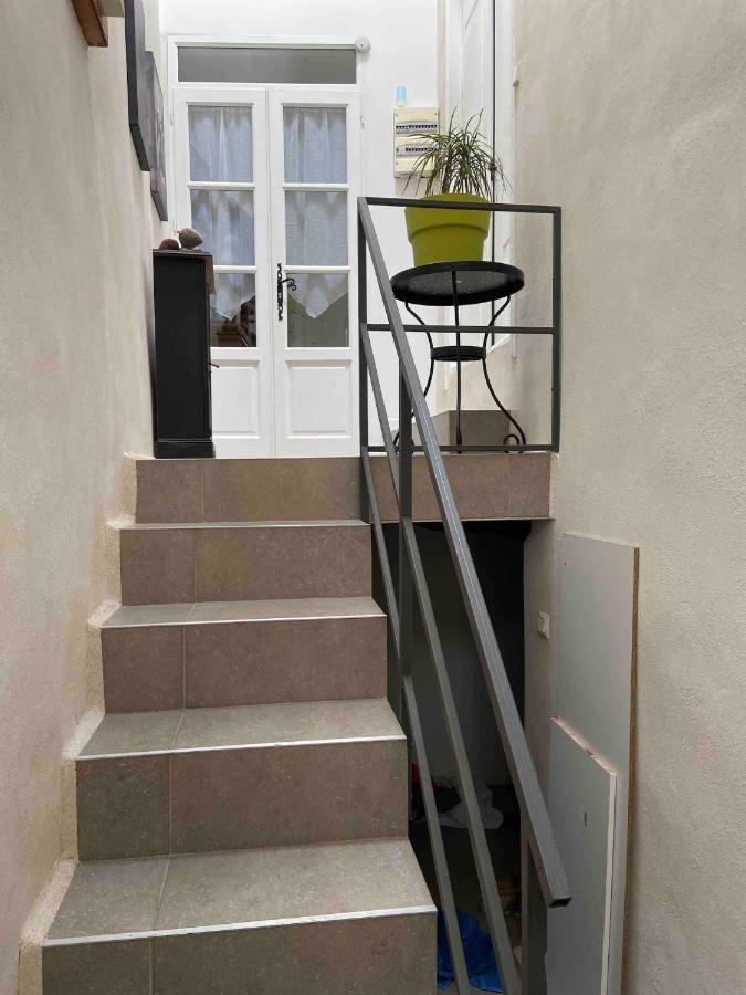 Appartement Studio avec cuisine et salle de bain indépendante à Mailhac Extérieur photo